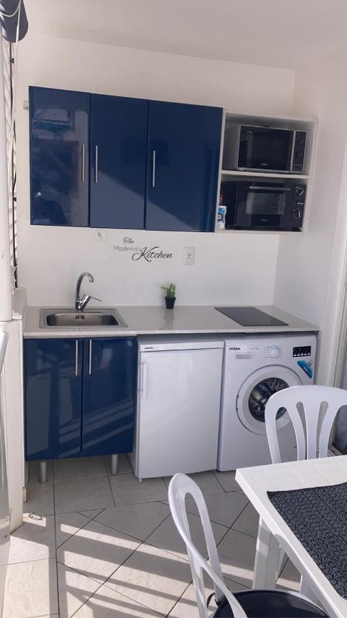 Studio Ana Martinique La Trinite Luaran gambar