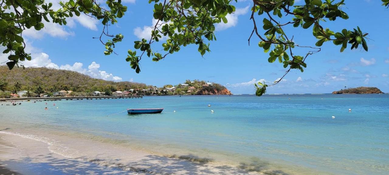 Studio Ana Martinique La Trinite Luaran gambar